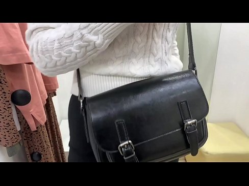 ❤️ Јавна мастурбација на младата кучка FeralBerry со дилдо во фитинг просторијата ❤❌ Ебате на порно mk.novoporn-com.ru ❌️